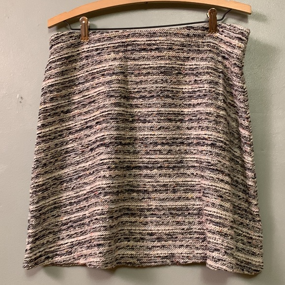 LOFT Boucle pocket skirt - Picture 4 of 8